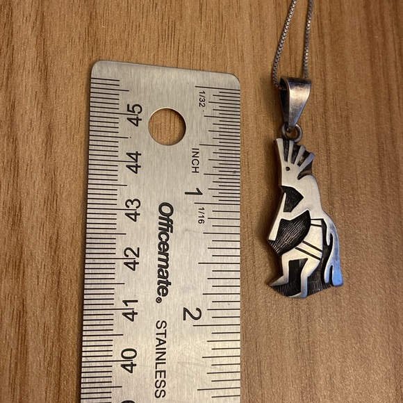 Hopi style Kokopelli signed RD sterling pendant - Picture 7 of 8